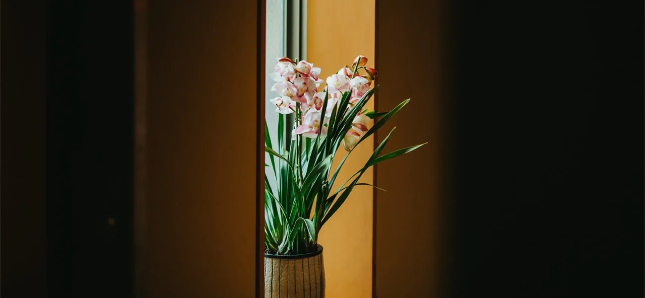 写真：花瓶が置いてある部屋
